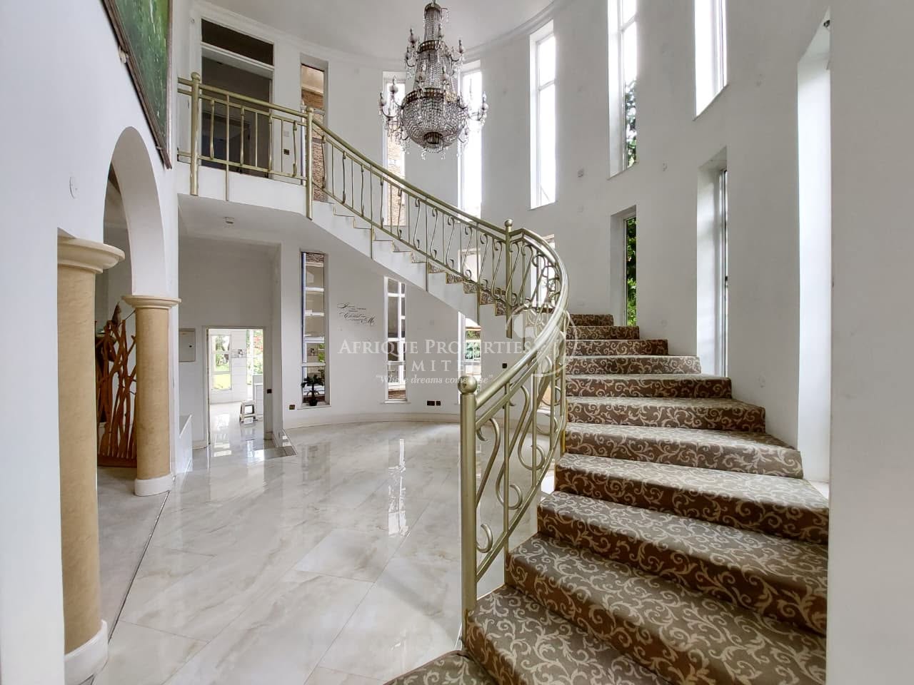 5 bedroom maisonette for sale in old muthaiga Image