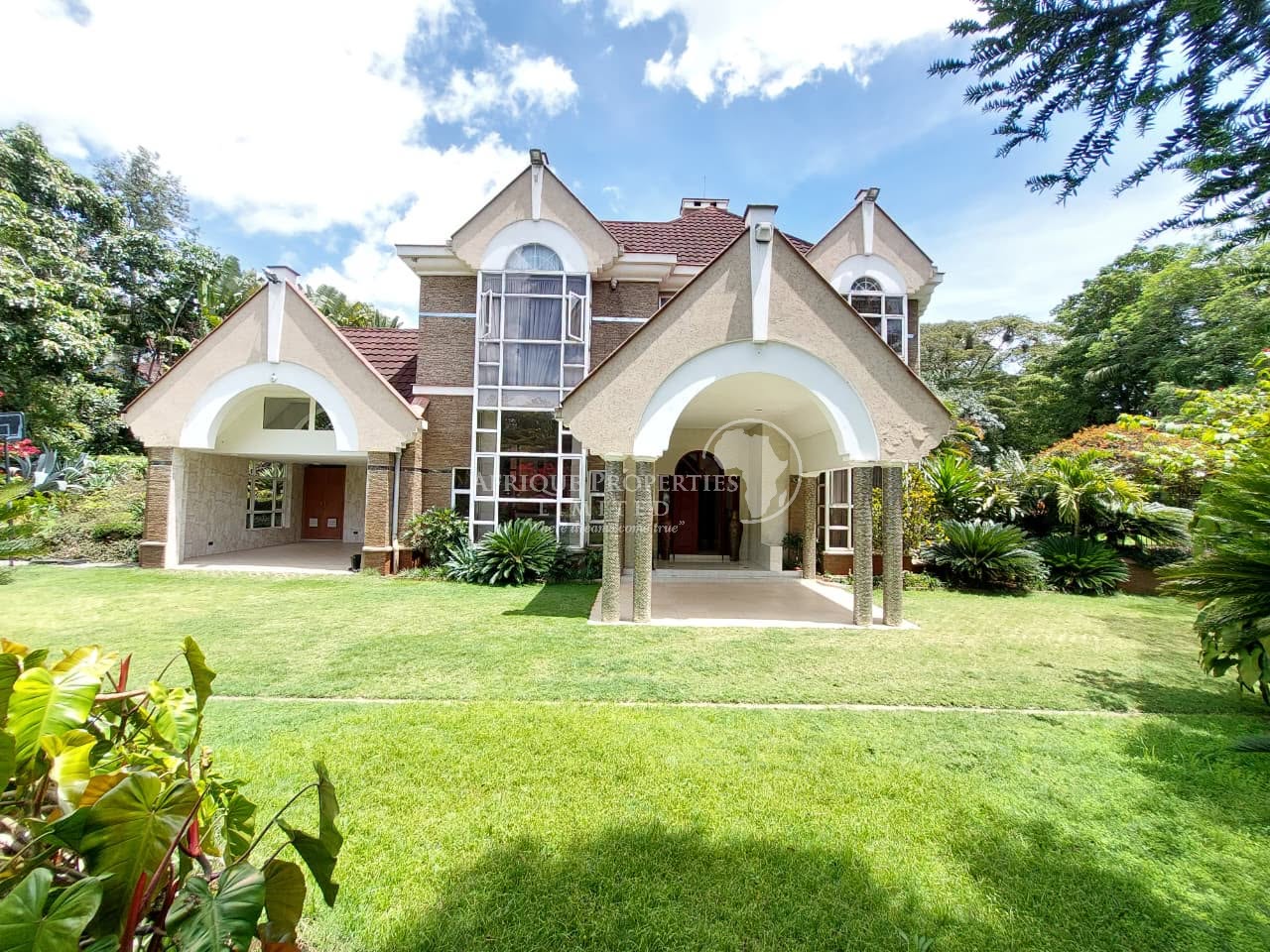 5 bedroom maisonette for sale in old muthaiga Image