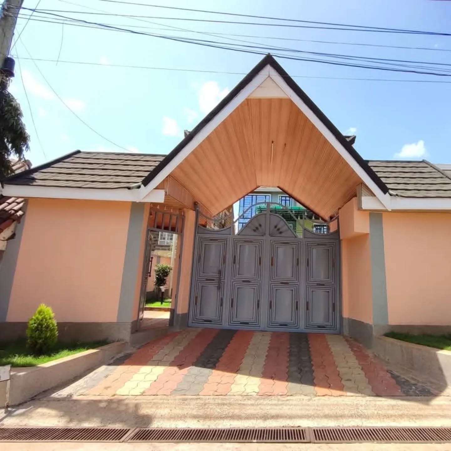 5 Bedroom Maisonette For Sale in Ruiru, Mugutha.