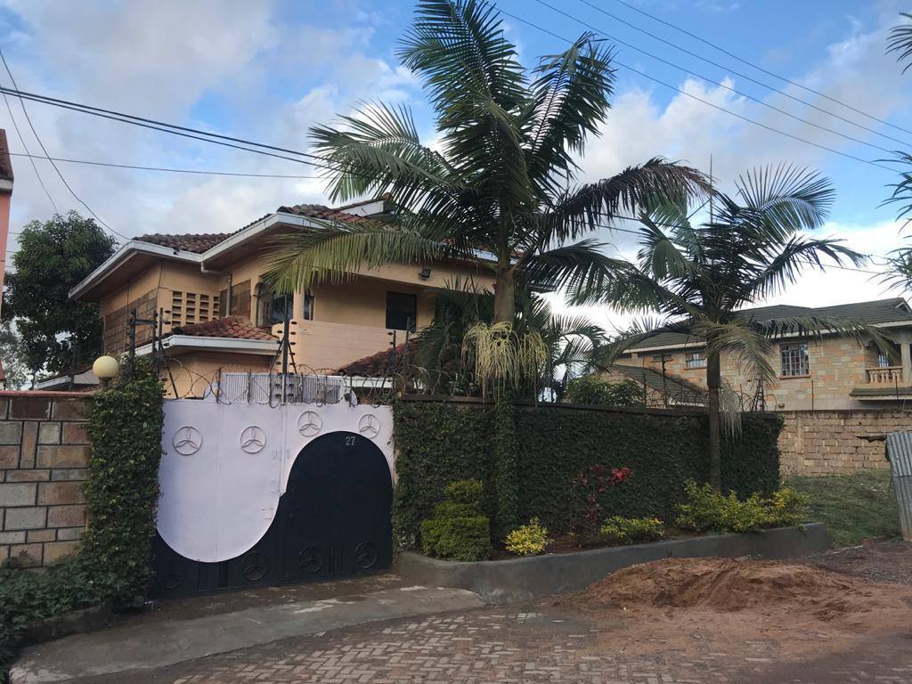 5 BEDROOM MAISONETTE FOR SALE IN SAFARIPARK GARDENS