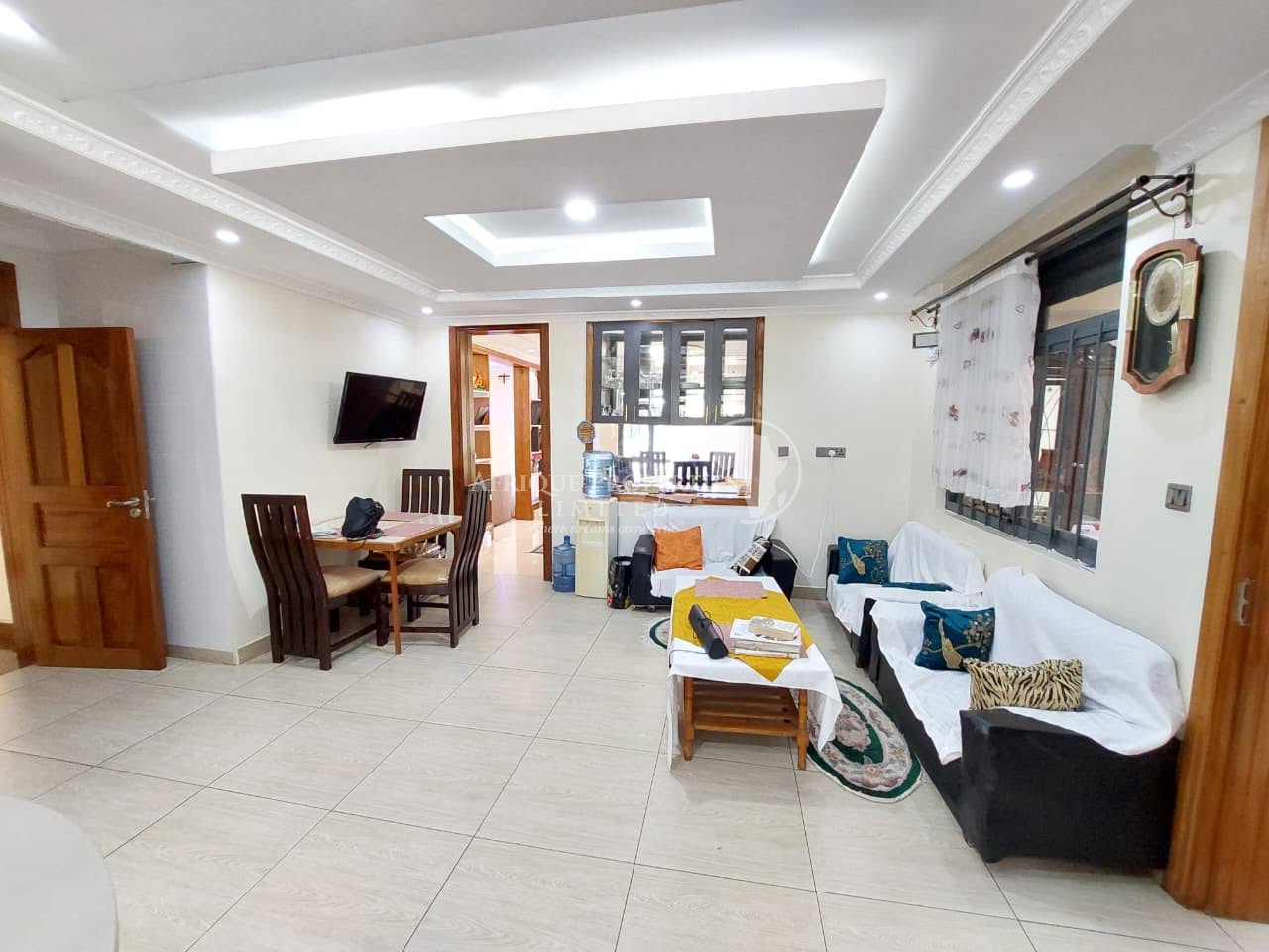 5 bedroom maisonette plus 2 bedroom guest house for sale in muthaiga north Image