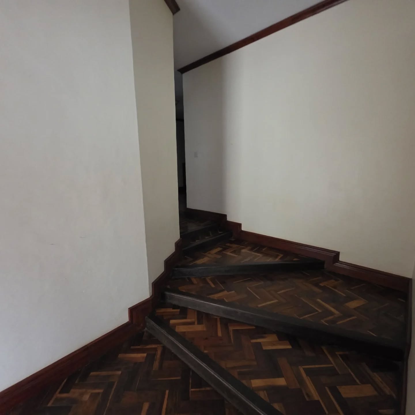 5 bedroom maisonette plus 2 bedroom guest wing for sale in Runda Image