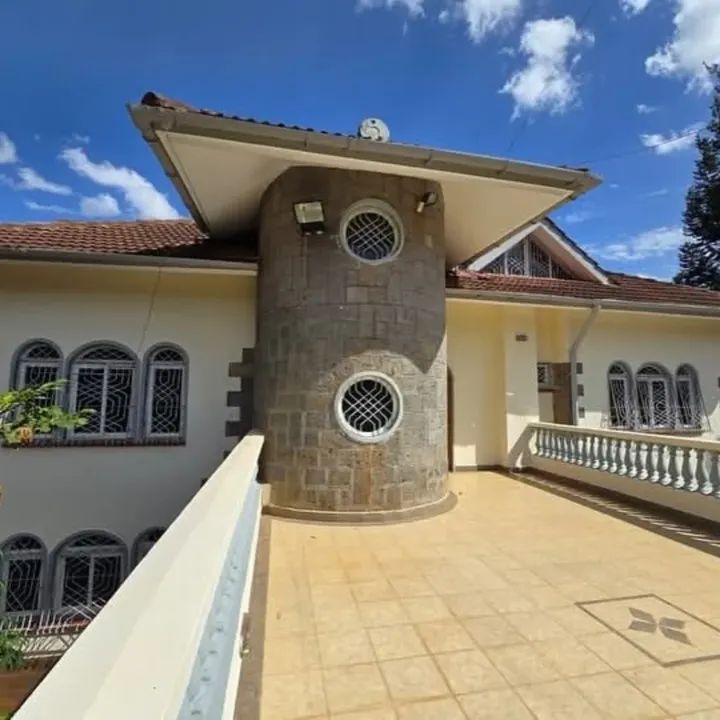 5 bedroom maisonette plus 2 dsq for rent in Runda Image