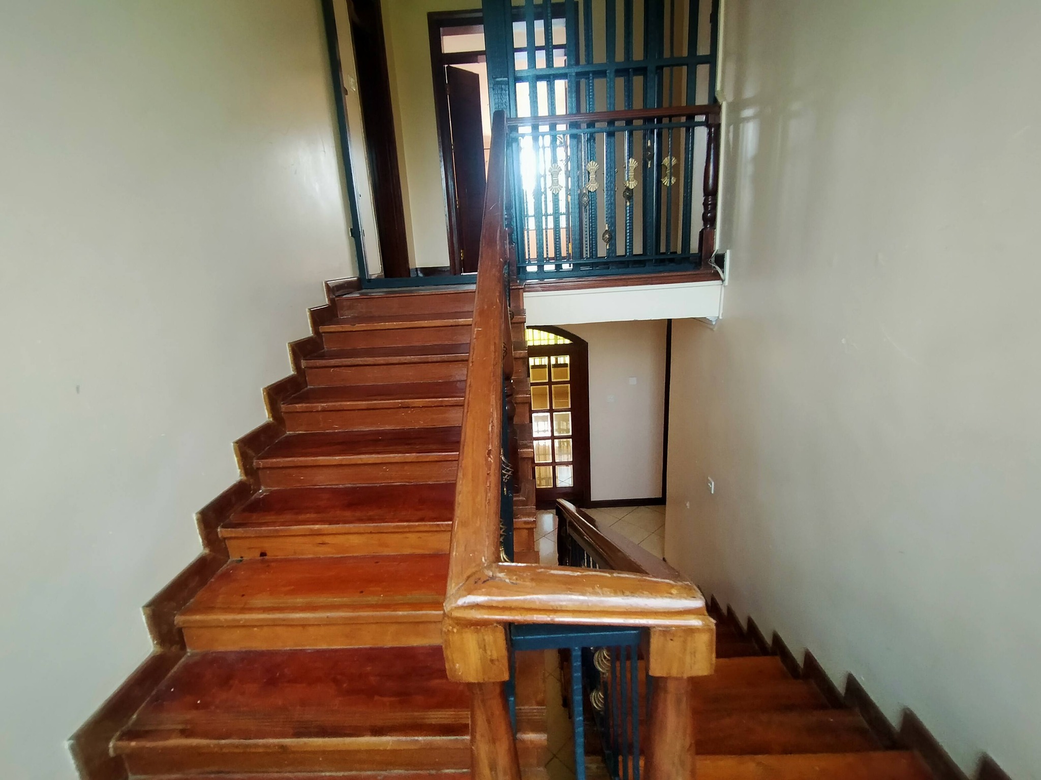 5 bedroom maisonette plus 2sqs to let in Karen Image