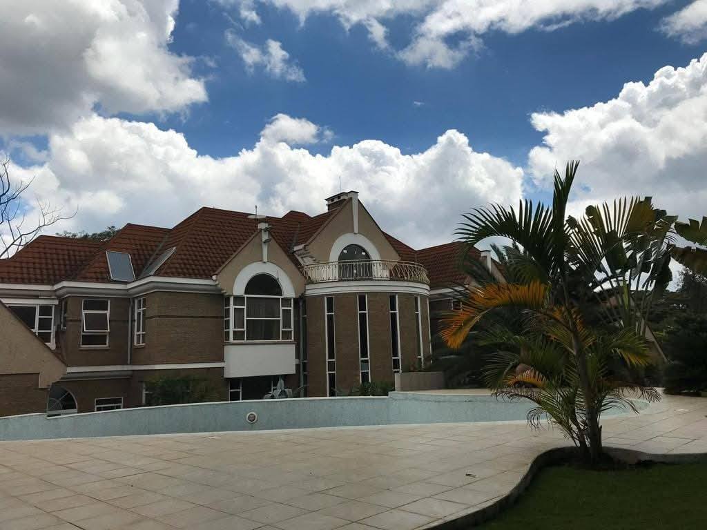 5 bedroom maisonette plus DSQ for sale in Old Muthaiga