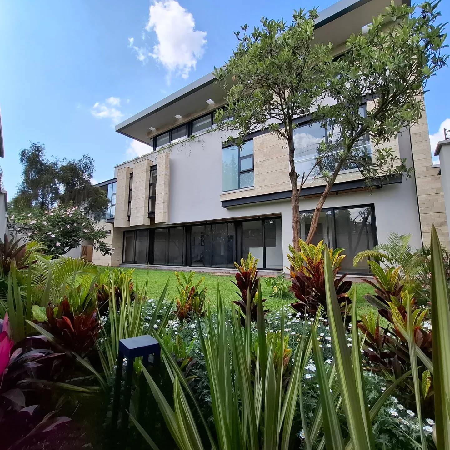 5 bedroom Maisonette +sq(All ensuite) For Sale in Westlands,Brookside