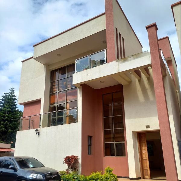 5 bedroom maisonette to for sale in Lavington