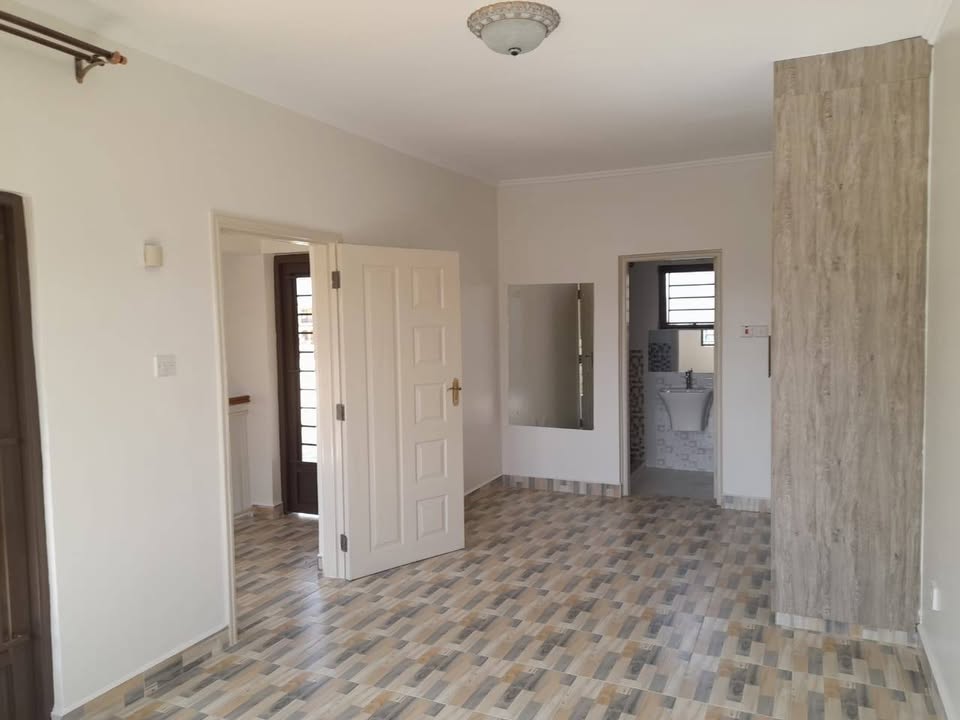 5 bedroom maisonette to let in in Varsity Estate, Ruiru
