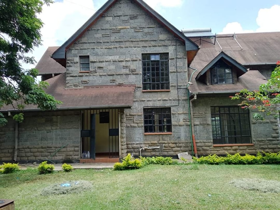 5 bedroom maisonette to let in Karen