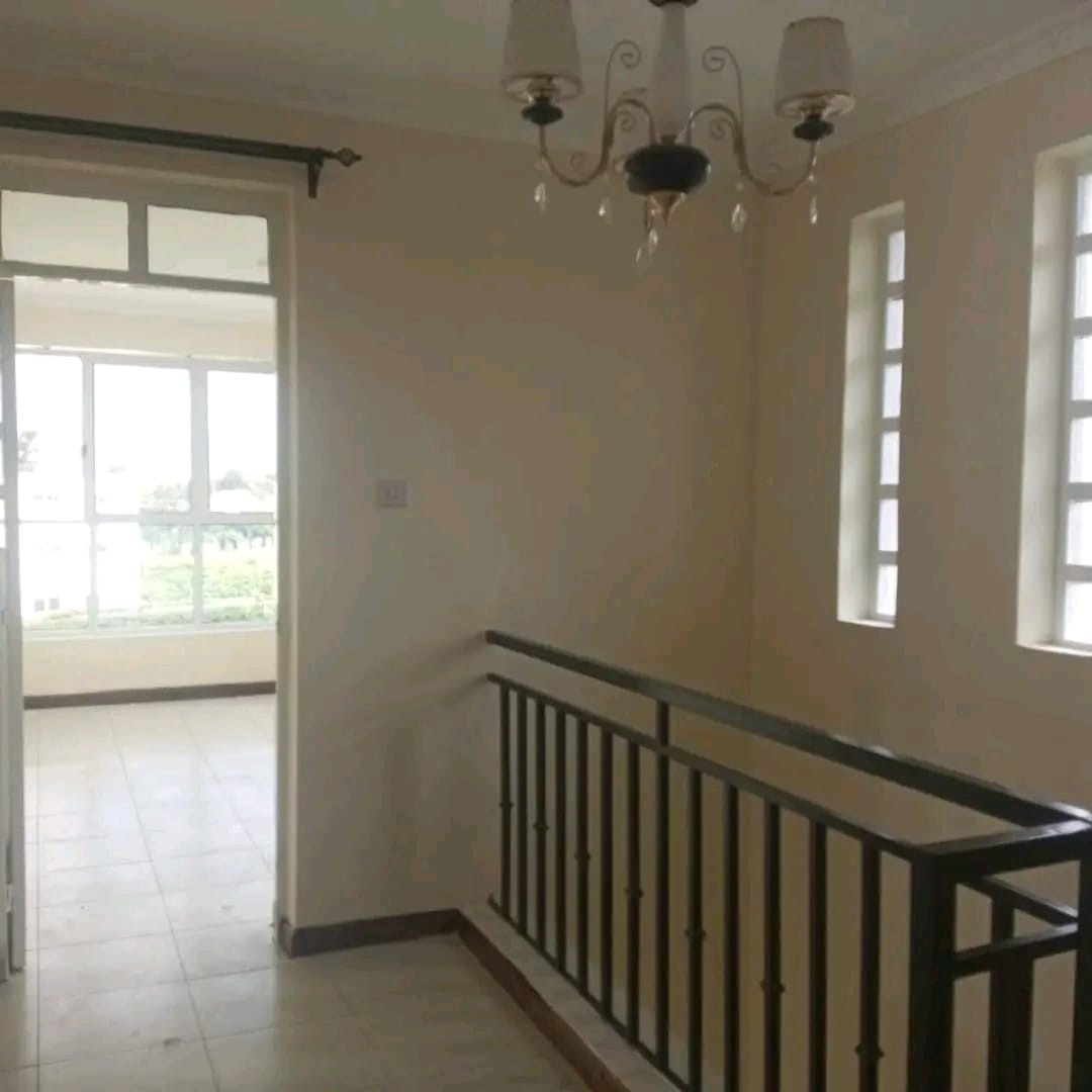 5 bedroom maisonette to let in Karen Image
