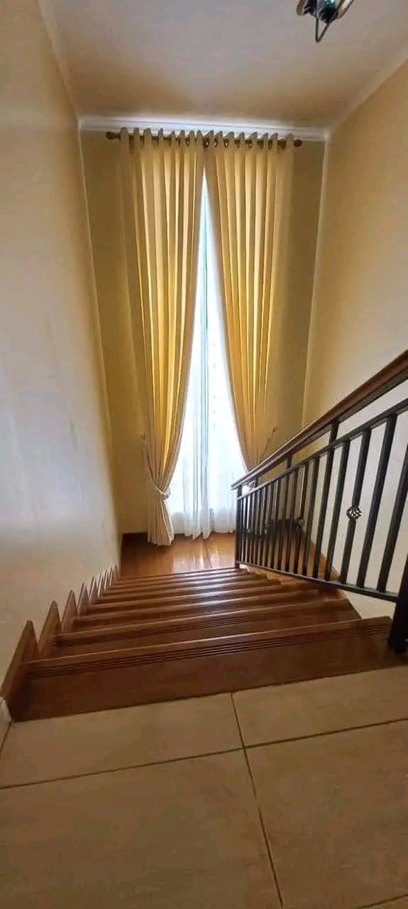 5 bedroom maisonette to let in Kiambu Road