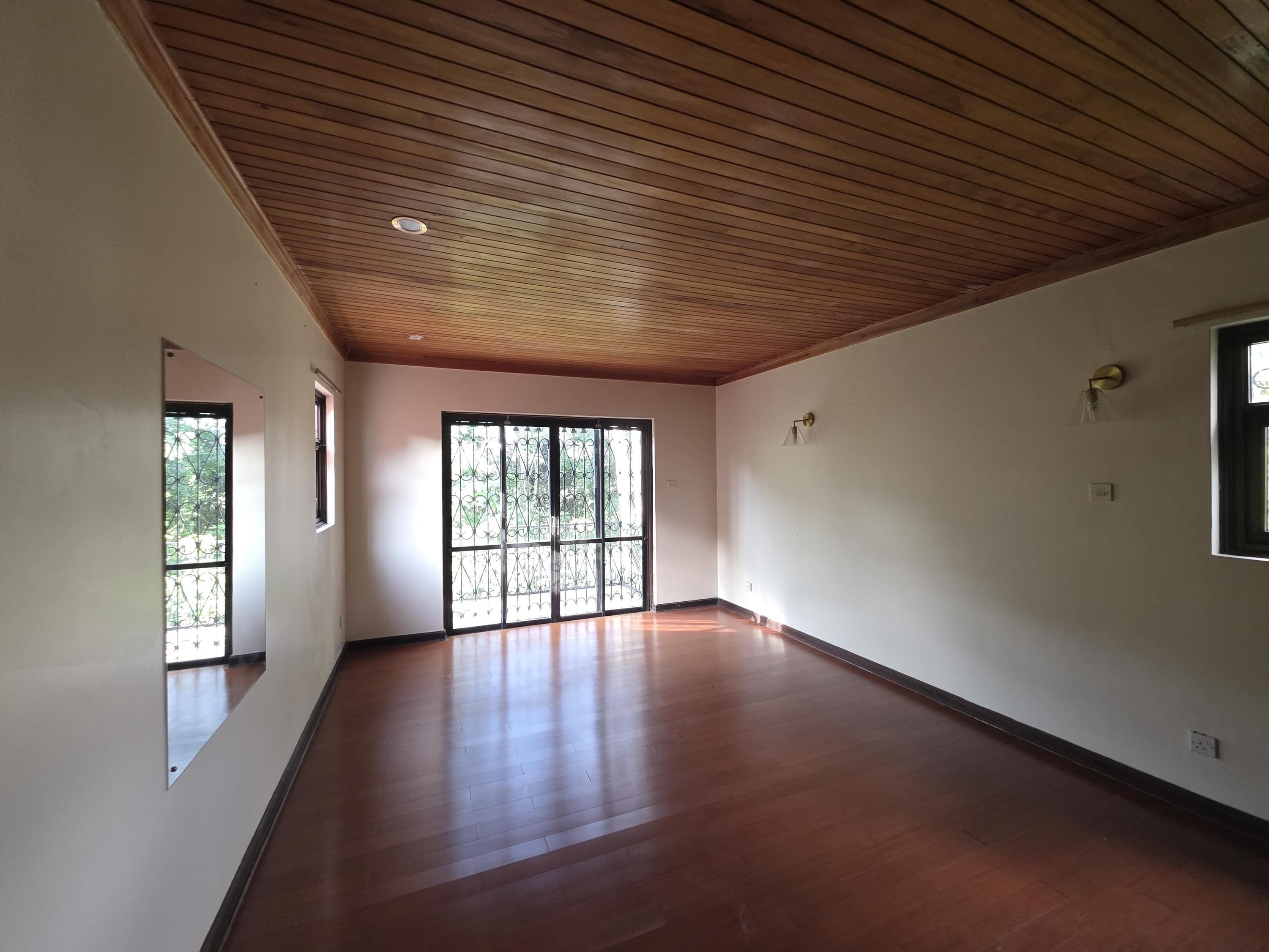 5 bedroom maisonette to let in Muthaiga Image