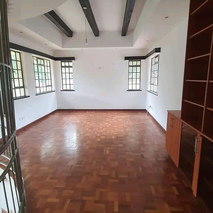 5 bedroom maisonette to let in Rosslyn Image