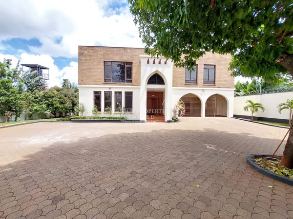 5 Bedroom Maisonette To Let in Runda