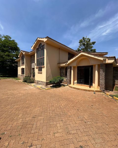 5 bedroom maisonette to let in Runda