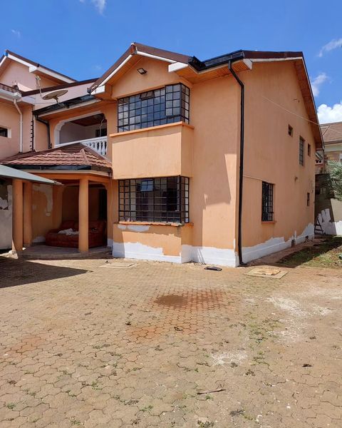 5 bedroom maisonette to let in Safari Park