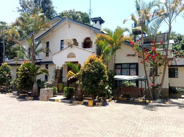 5 Bedroom Maisonette with Guest Wing For Sale in Runda