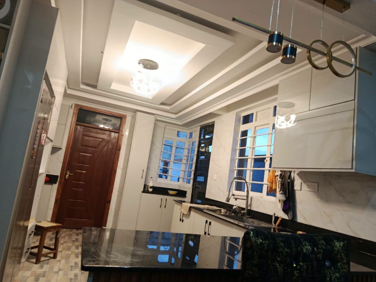 5 BEDROOM MAISONETTE WITH SQ FOR SALE IN MWIHOKO Image