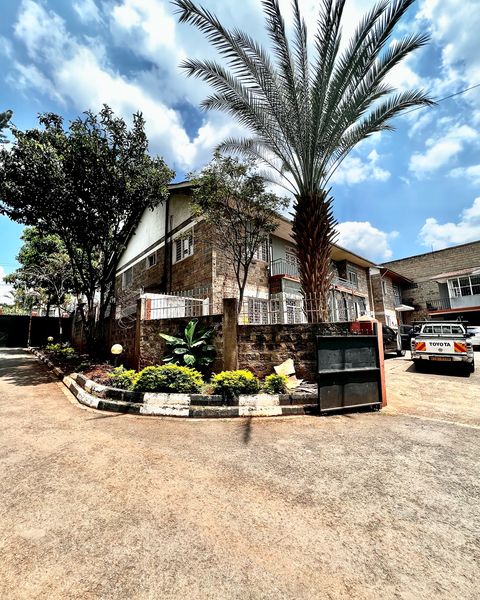 5 bedroom Maisonnette for commercial use to let in Westlands near Abc Place