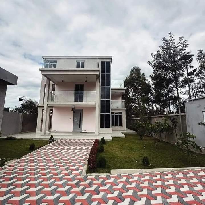 5 Bedroom Maisonnette For Sale in Kitengela