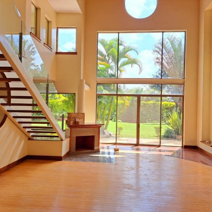 5 bedroom mansion for sale in Kitisuru Image