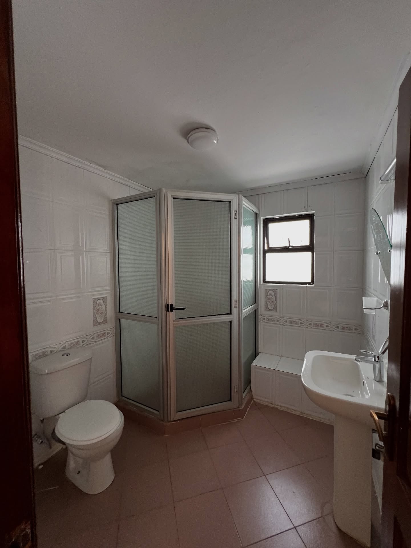 5 bedroom plus 1bedroom geust wing to let in Lavington Image