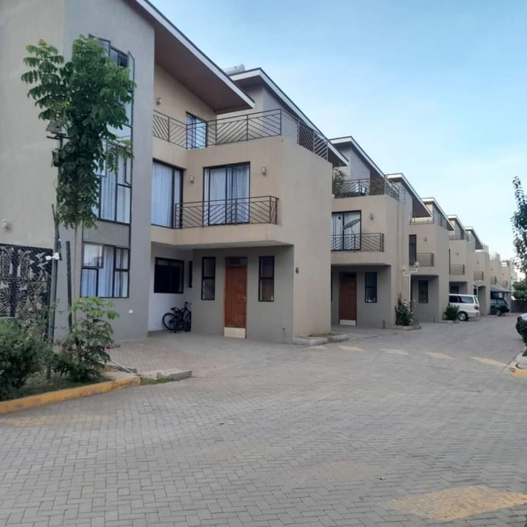 5 Bedroom Plus Dsq Townhouse For Rent In Syokimau, Off Mombasa Road