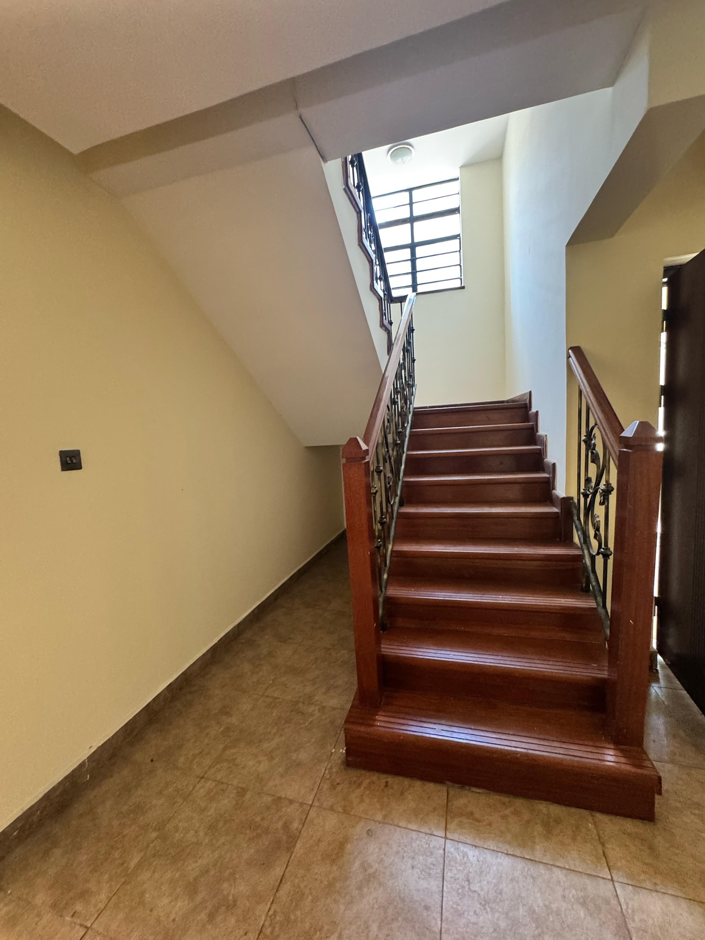 5 bedroom plus dsq townhouse for sale in lavington Image
