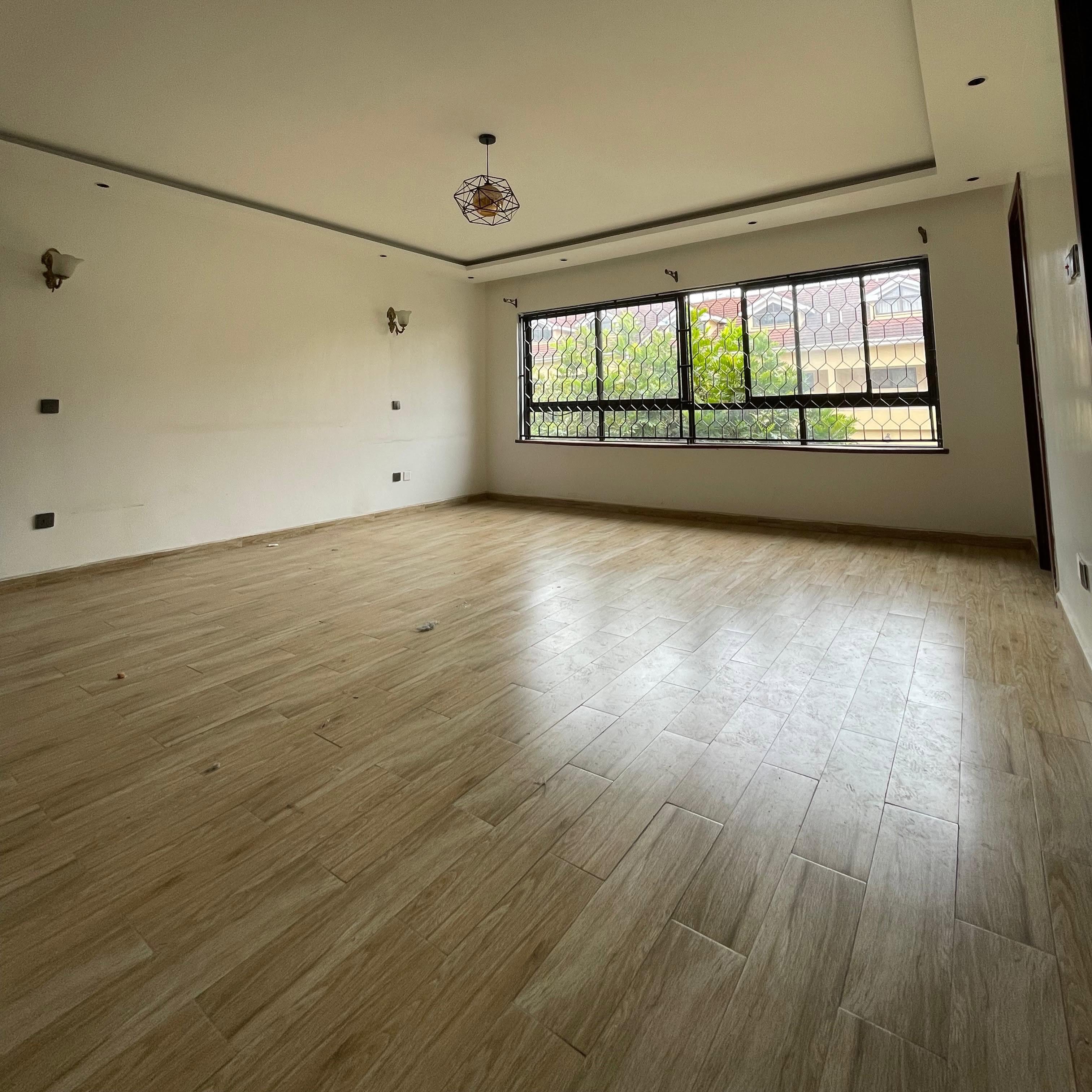 5 Bedroom Townhouse + 2 DSQs To Let in lavington