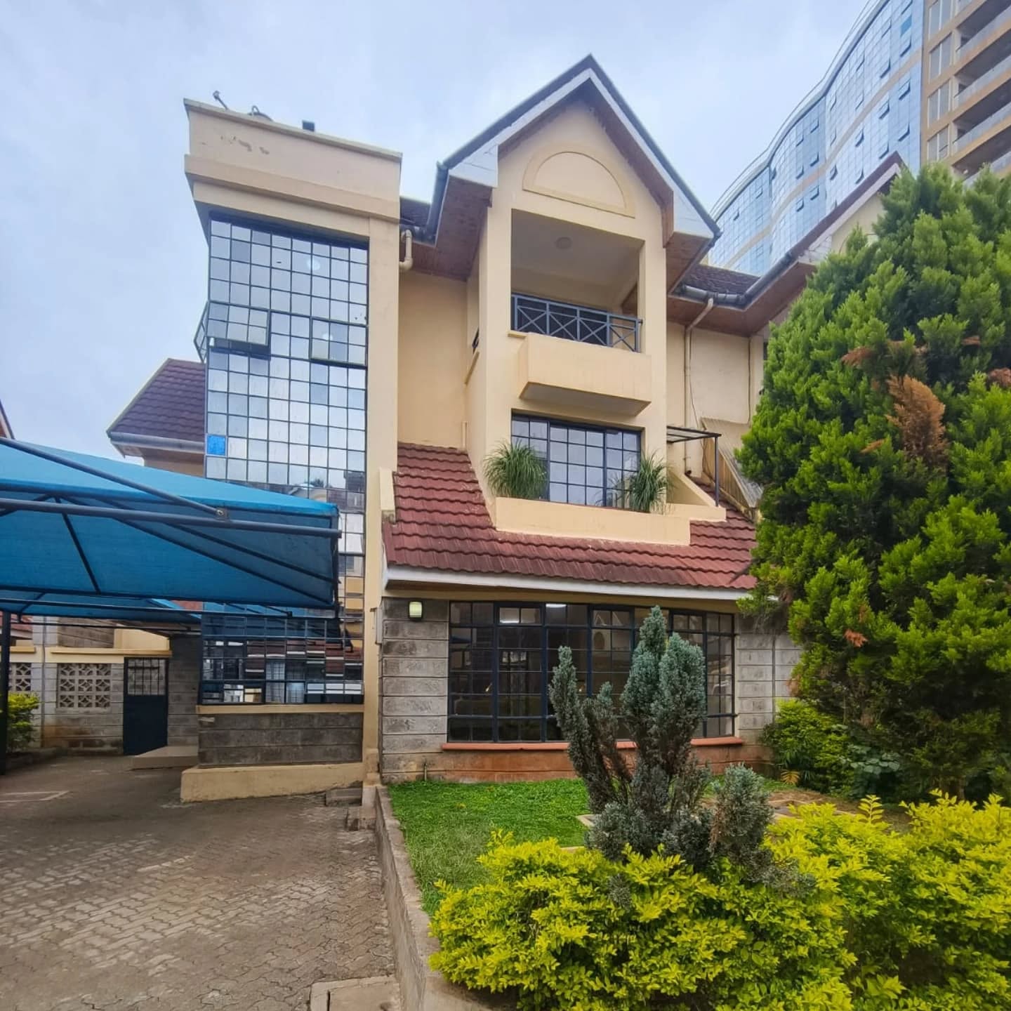 5 Bedroom Townhouse + DSQ For Rent in Lavington