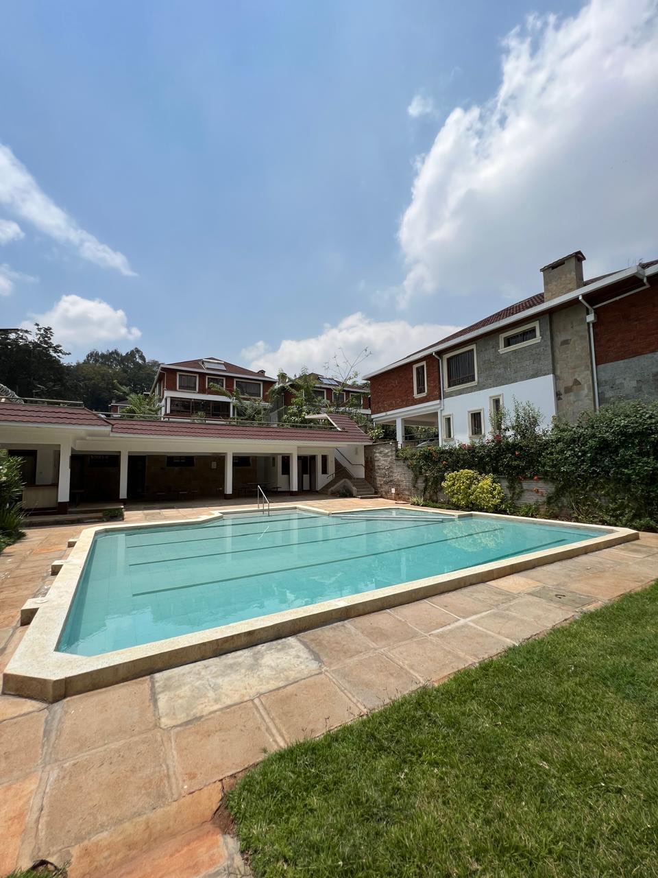5 Bedroom Townhouse + DSQ For Sale in Spring Valley