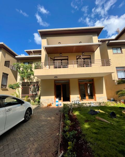 5 bedroom Townhouse for rent in Lavington