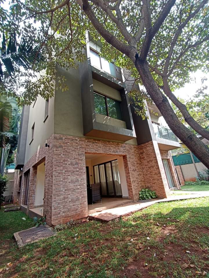 5 Bedroom Townhouse For Rent in Lavington