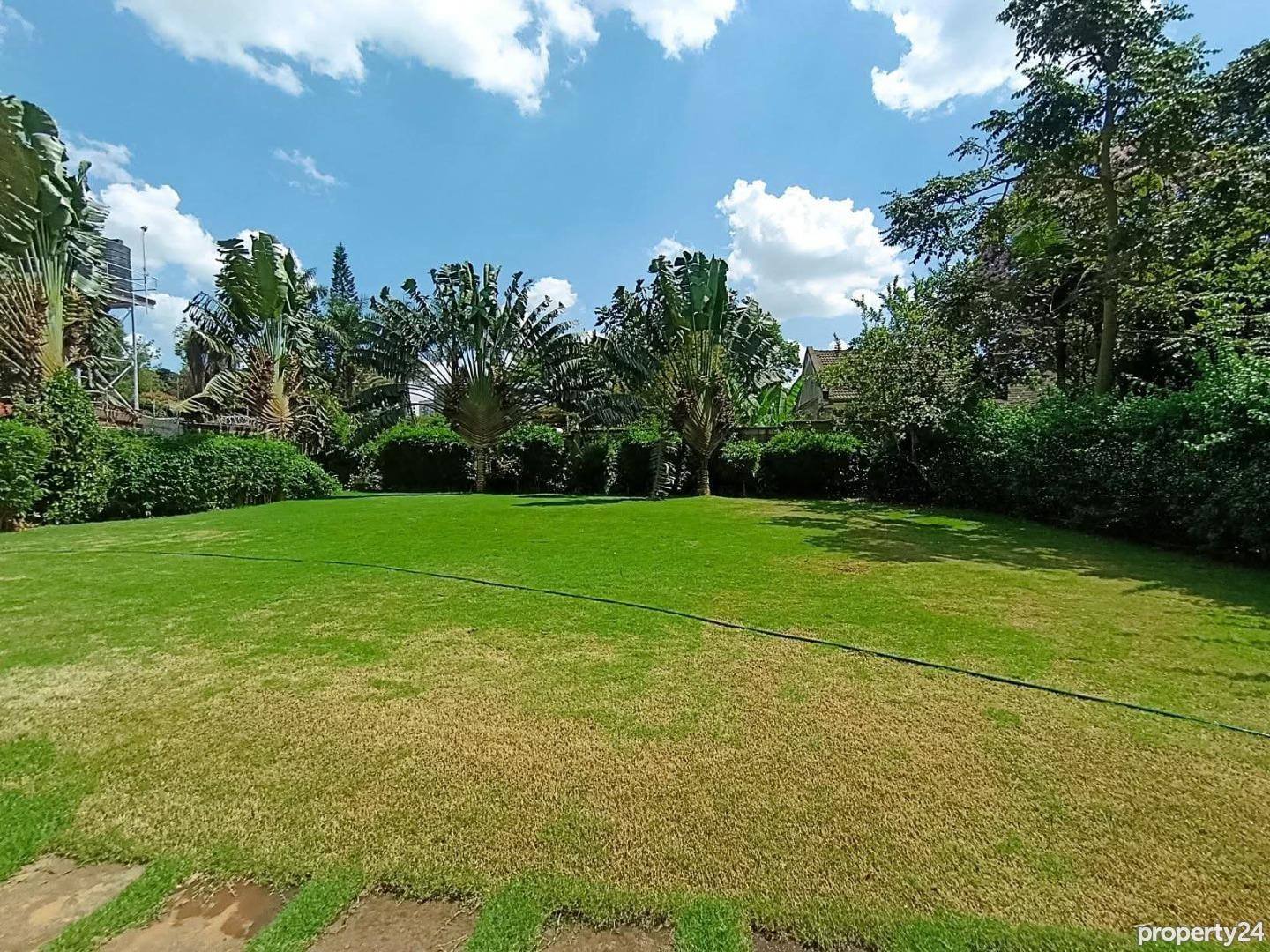 5 bedroom townhouse for rent in Muthaiga Image