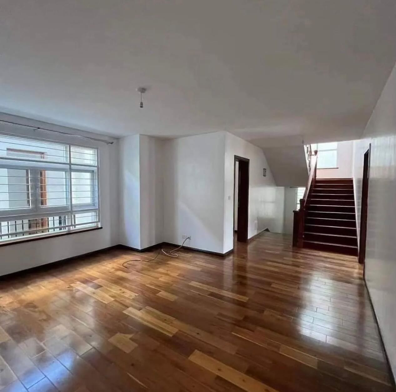 5 Bedroom Townhouse For Sale in Lavington Image