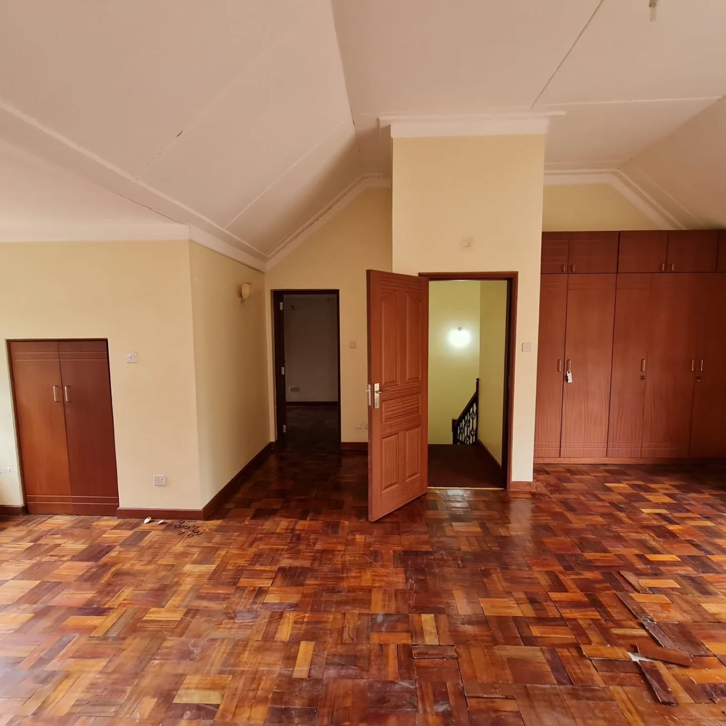 5 Bedroom Townhouse plus dsq for sale in Westlands Image
