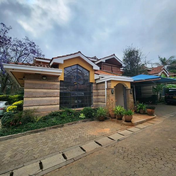 5 bedroom townhouse plus dsq to let in Kilimani