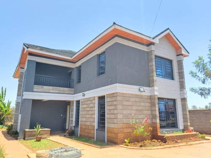 5 bedroom townhouse to let in Kerarapon drive