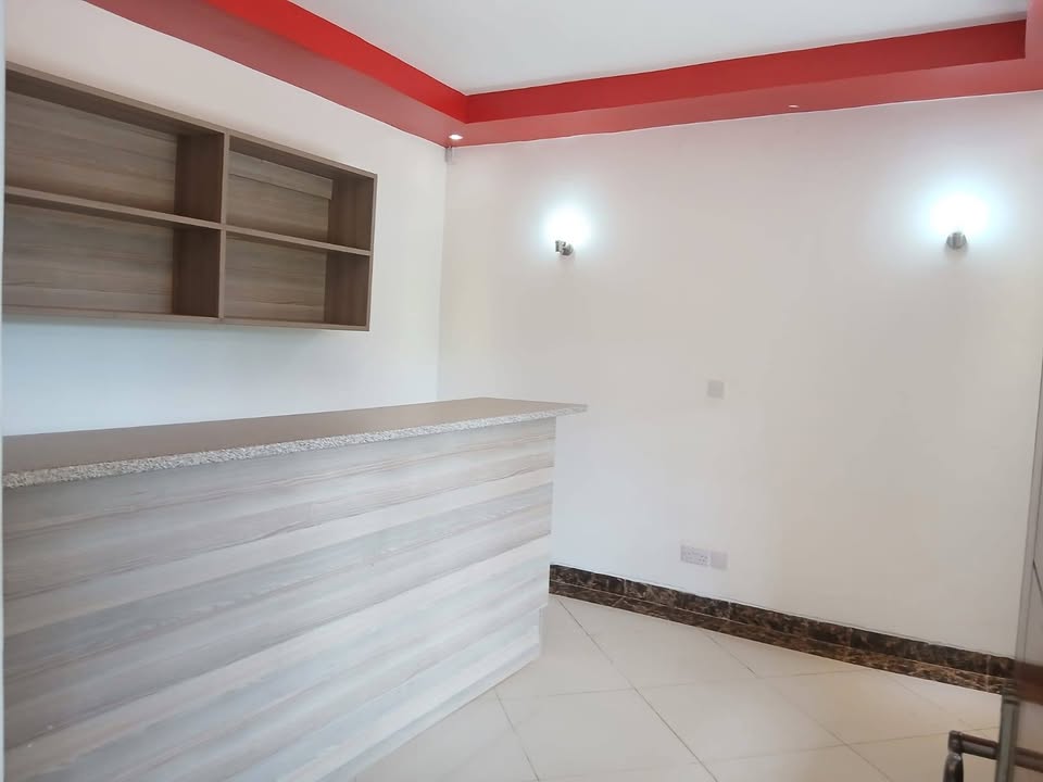 5 BEDROOM TOWNHOUSE TO LET IN KITISURU Image