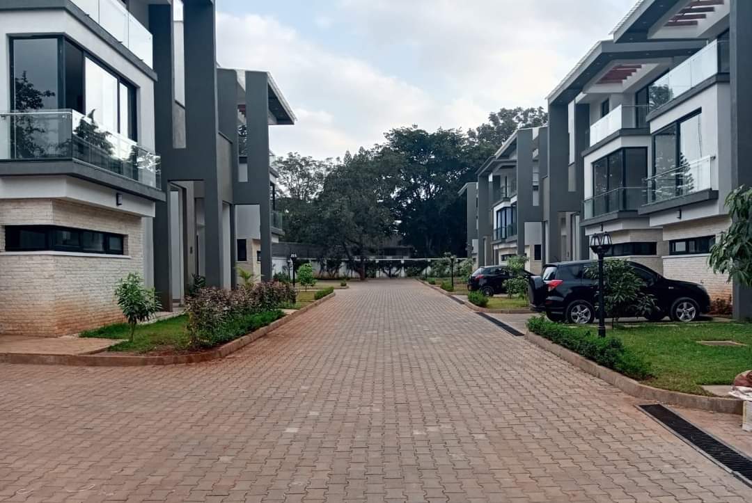 5 bedroom townhouse to let in Lavington