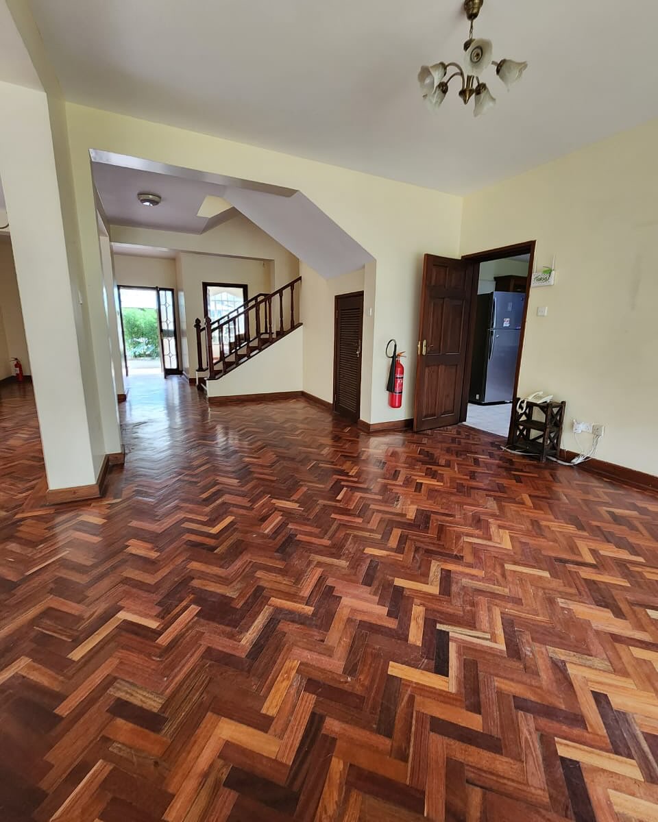 5 Bedroom Townhouse To Let in Lavington Image