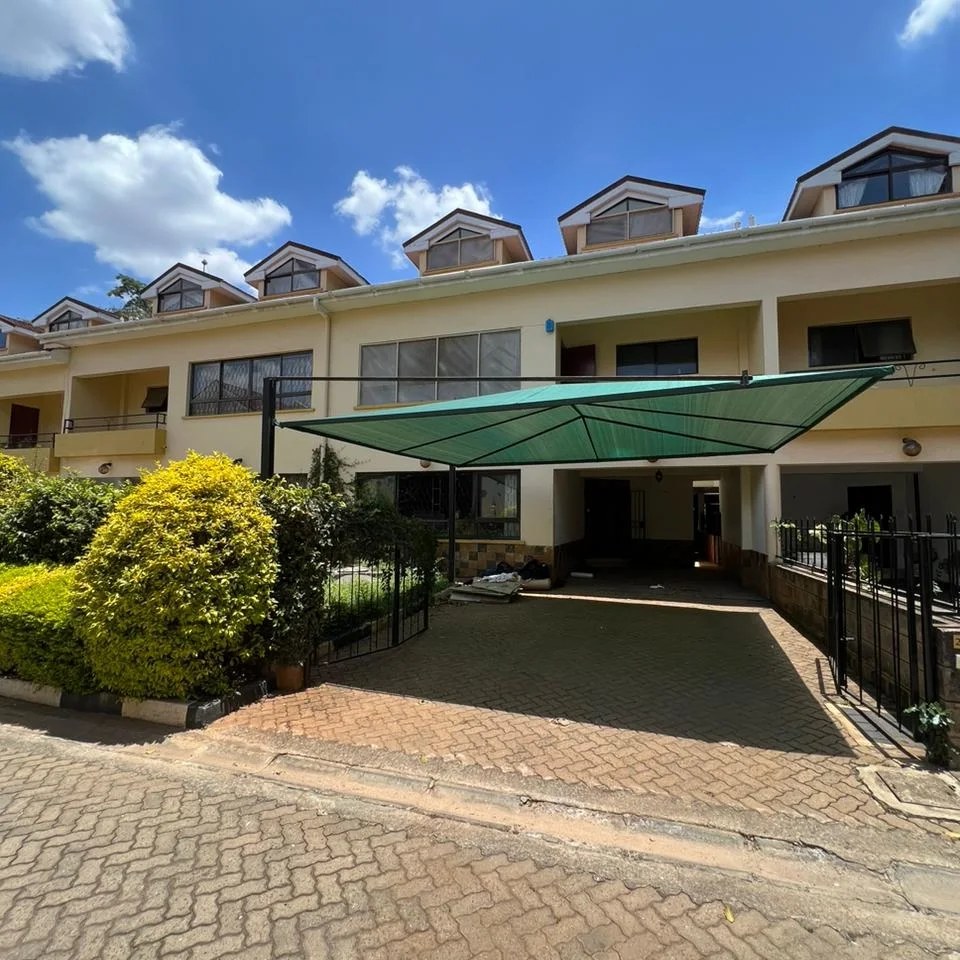 5 bedroom townhouse to let or for sale in Lavington