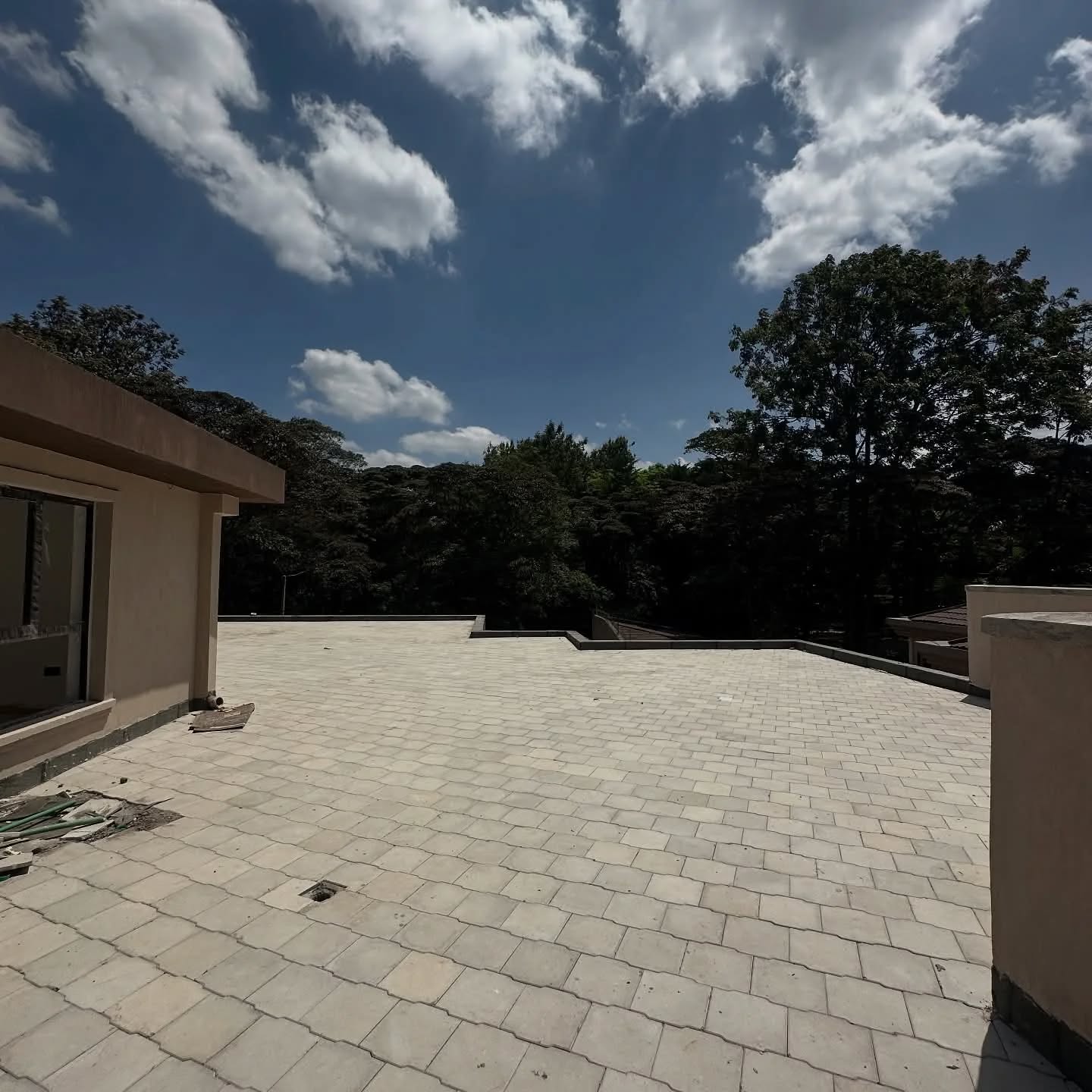 5 Bedroom Villa + 2 DSQ | For Sale in Karen – Windy Ridge Image