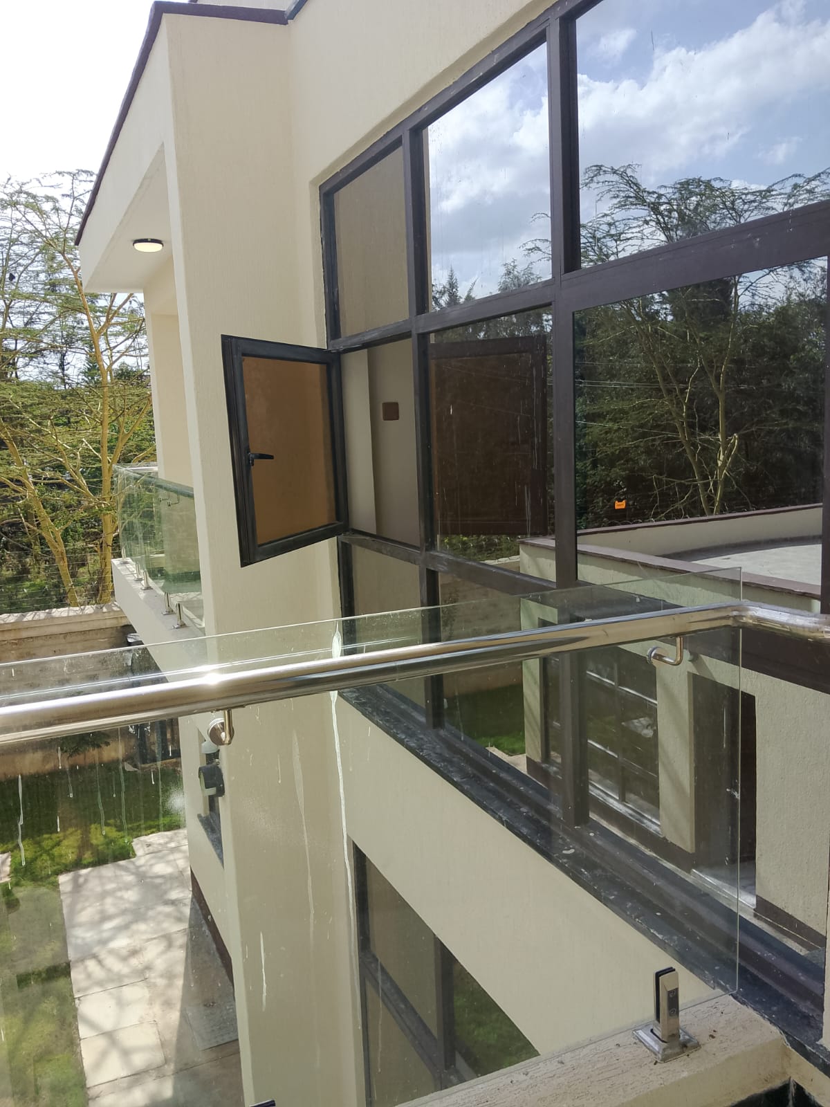 5-Bedroom Villa for Rent in Karen Image