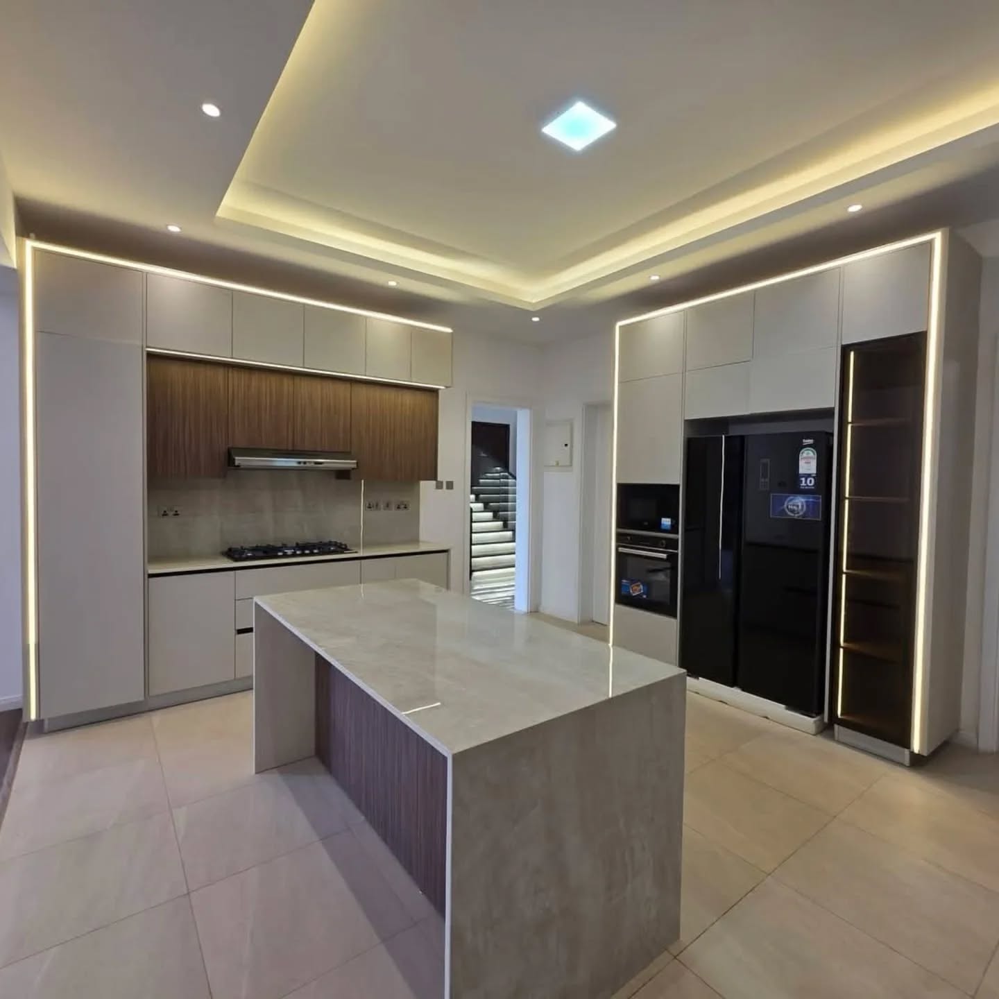 5 BEDROOM VILLA FOR SALE IN LAVINGTON Image