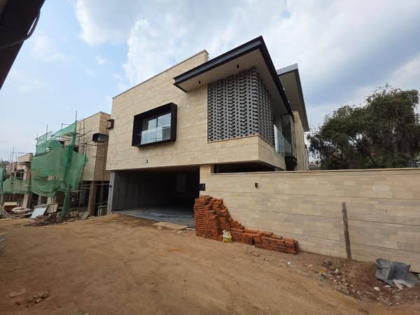 5 bedroom villa for sale in Westlands