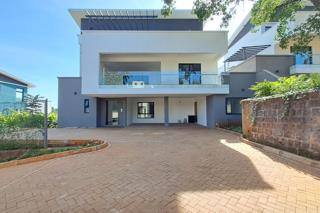 5 bedroom villa in for sale in Old Kitisuru