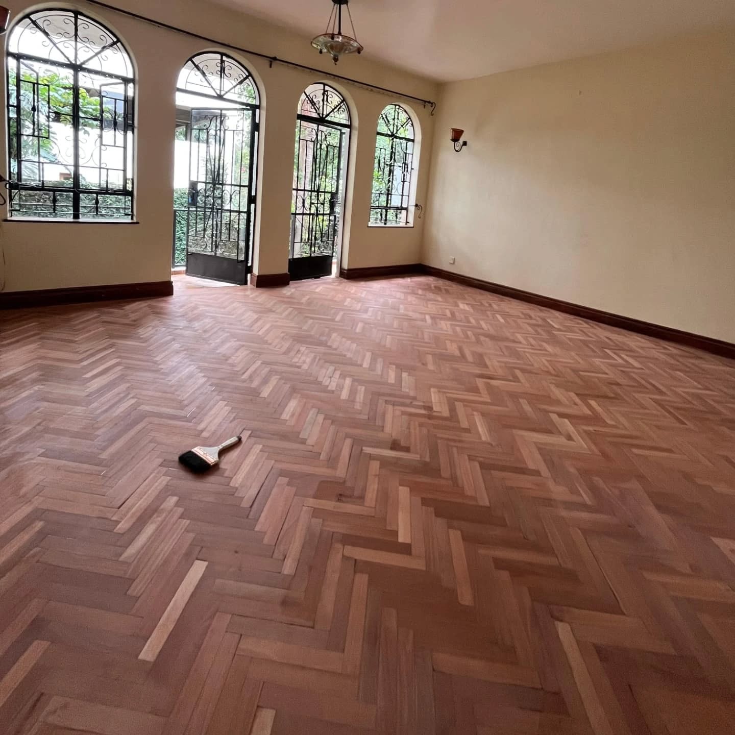 5 Bedroom Villa Plus DSQ For Sale in Rievrside Image