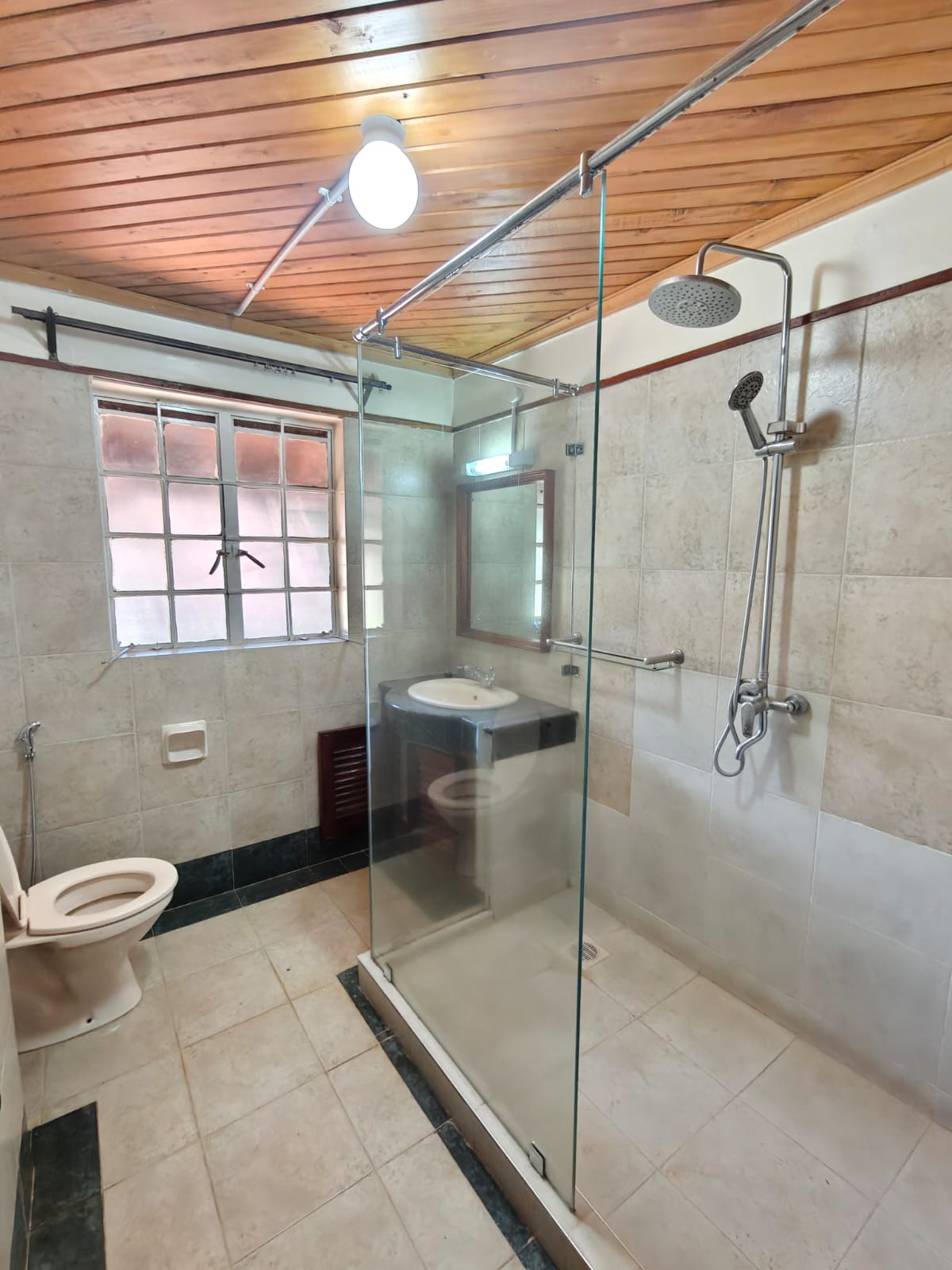 5 Bedroom Villa Plus Dsq To Let in Karen Image