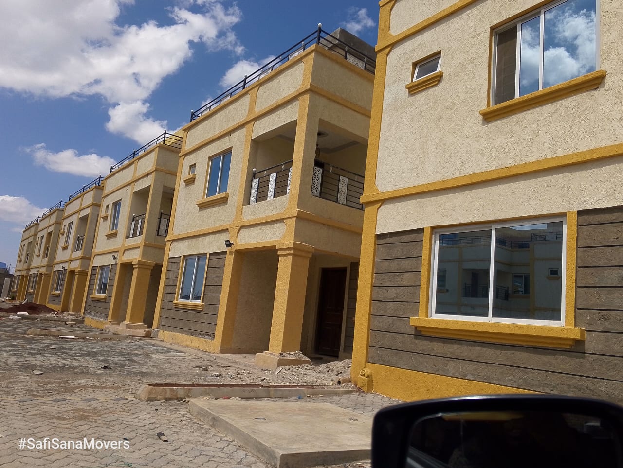 5 Bedrooms Townhouse newly Built To Let in Katani Road